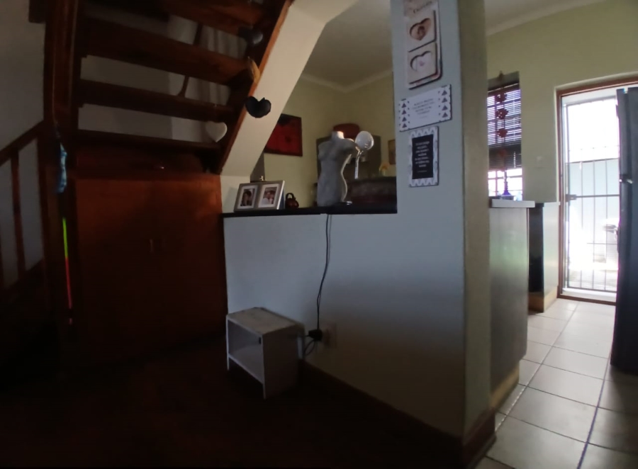 2 Bedroom Property for Sale in Mossel Bay Central Western Cape